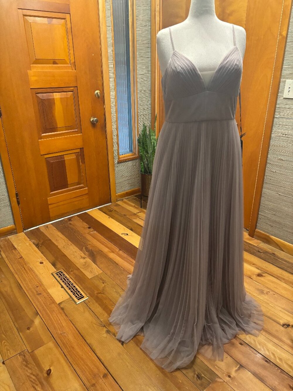 NWT Elegant Evening Gown Size 20